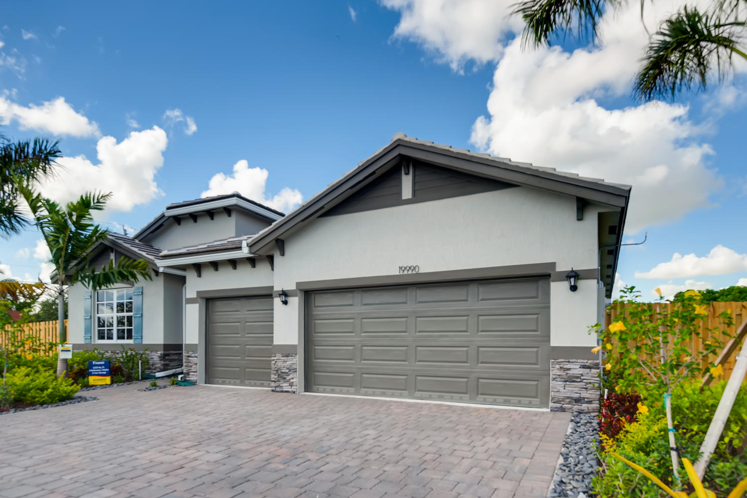 Willow Trace offers luxury living in convenient location