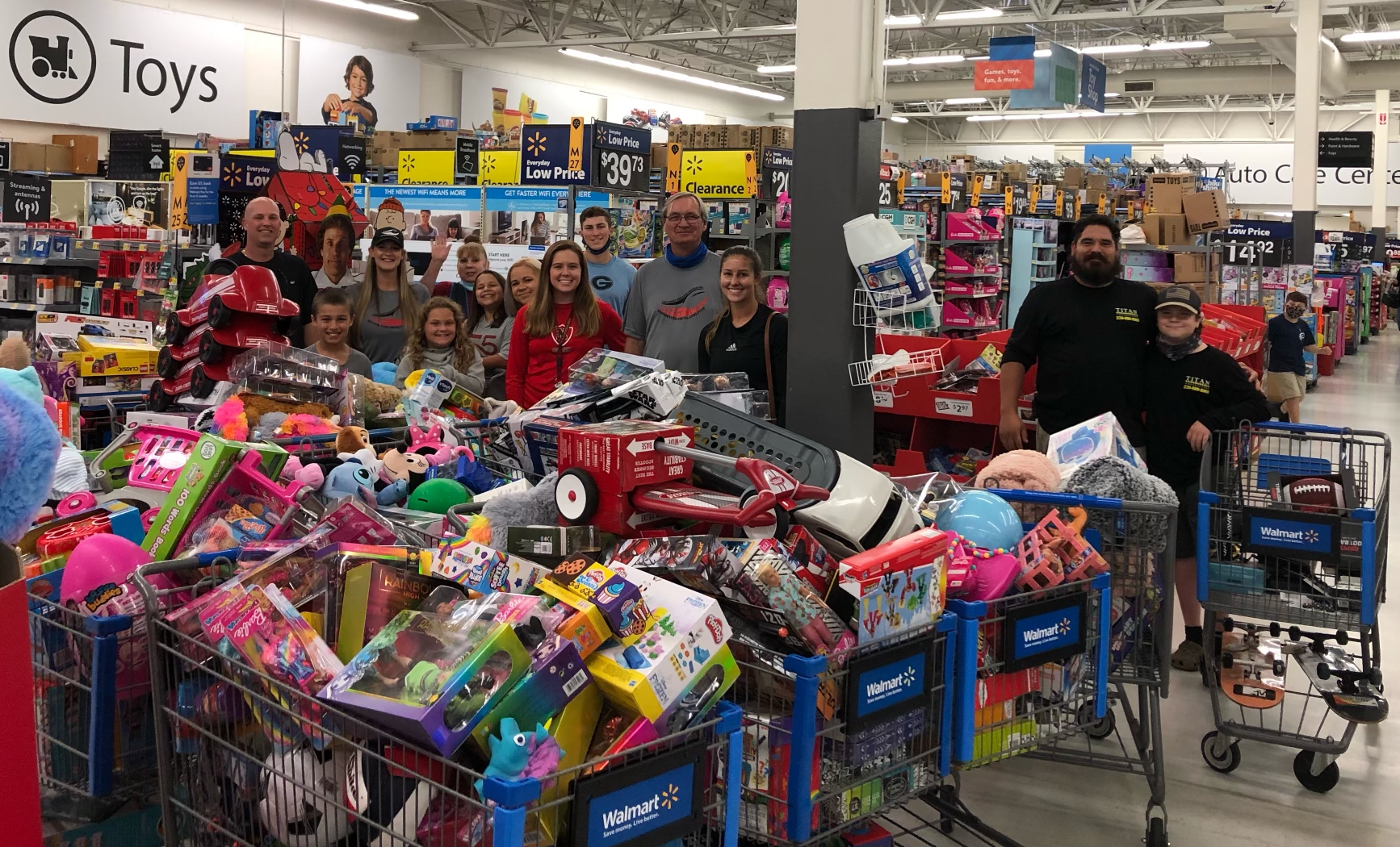 Tommy Bohanon Foundation hosts 3-in-1 event to help local families in need for the holidays