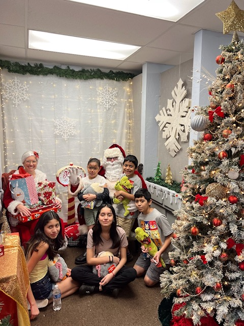 Children’s Advocacy Center receives a record number of donations for its 2022 holiday toy drive